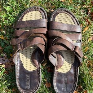 Born brown leather sandals size 9/40.5.